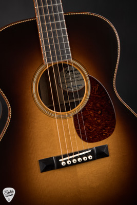 2022 – Bourgeois OM Custom Sunburst – Aged Tone Adirondack Spruce & Brazilian Rosewood Acoustic Guitar