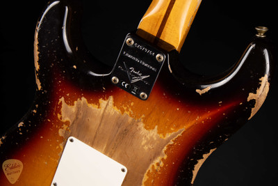 2024 - Fender Custom Shop Limited Edition Red Hot Stratocaster Super Heavy Relic - Faded Aged Chocolate 3-Tone Sunburst