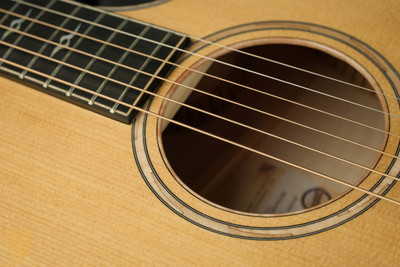 2024 - Taylor Custom #8 GA Sitka Spruce/Flame Maple - Lilac Wine - Catch Event/NAMM Instrument