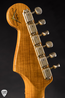 Fender Custom Shop Limited Edition 1963 Stratocaster Relic Electric Guitar in 3-Color Sunburst