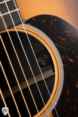 Martin D-X2E Molly Tuttle