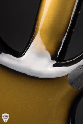 Ernie Ball Music Man Majesty 8 Gold Eclipse