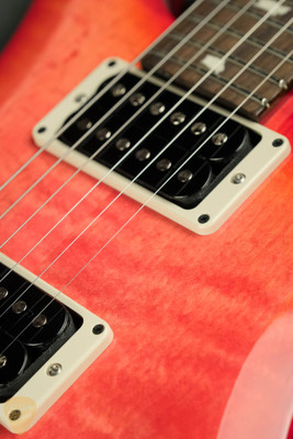 2024 - PRS S2 Custom 24 - Bonnie Pink/Cherry Burst