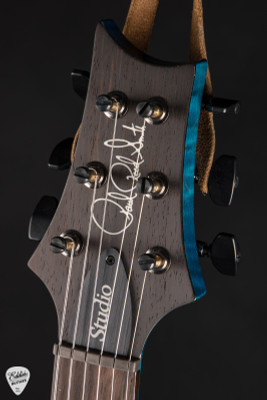 Paul Reed Smith Eddie’s Guitars Wood Library Studio Quilt Top/Stained Maple Neck/Brazilian FB Blue Matteo