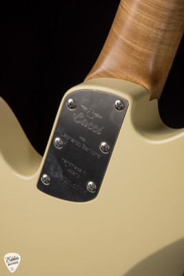 Bacci Leonardo Dual Output Officina Electric Baritone Guitar in Butter White