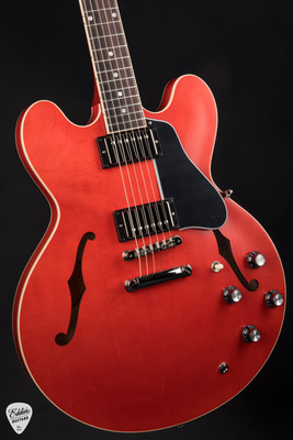 Gibson ES-335 Satin Cherry 7.11 #230050063 - Eddie's Guitars