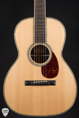 Collings 00 42 T Acoustic Guitar with Old Growth Sitka Spruce and Indian Rosewood