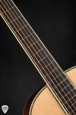 Collings 00 42 T Acoustic Guitar with Old Growth Sitka Spruce and Indian Rosewood