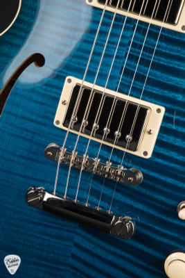 N2025 Collings I35 Deluxe Custom Inlay Mermaid Blue