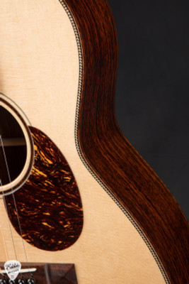 Santa Cruz OO Custom Acoustic Guitar with Sitka Spruce and Cocobolo