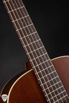 Iris MS-00 12 Fret Distressed – Mahogany