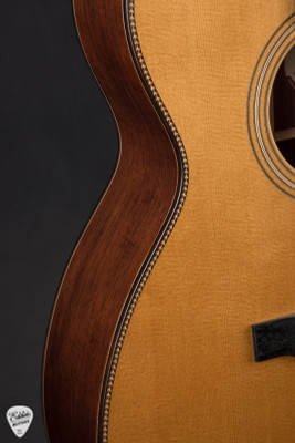 Bourgeois Touchstone Signature OM – Torrefied Sitka Spruce & Madagascar Rosewood Acoustic Guitar