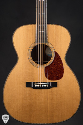 Bourgeois Touchstone Signature OM – Torrefied Sitka Spruce & Madagascar Rosewood Acoustic Guitar