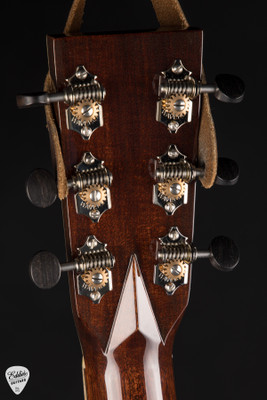 2017 – Huss & Dalton OM Custom Acoustic Guitar with Bearclaw Italian Spruce & Ziricote