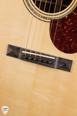 2017 – Huss & Dalton OM Custom Acoustic Guitar with Bearclaw Italian Spruce & Ziricote