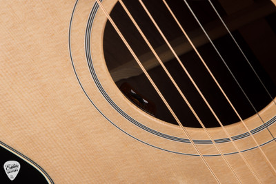 Gibson Acoustic Guitar SJ200 Studio Walnut Antique Natural Serial Number 22475065