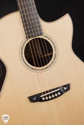 2023 – Goodall Grand Concert Cutaway Acoustic Guitar with Adirondack Spruce & Nicaraguan Rosewood