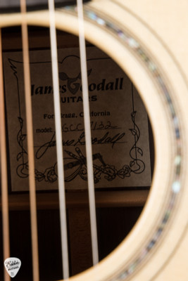 2023 – Goodall Grand Concert Cutaway Acoustic Guitar with Adirondack Spruce & Nicaraguan Rosewood