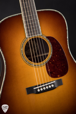 Collings D-42A T – Adirondack Spruce & Indian Rosewood Acoustic Guitar in Sunburst