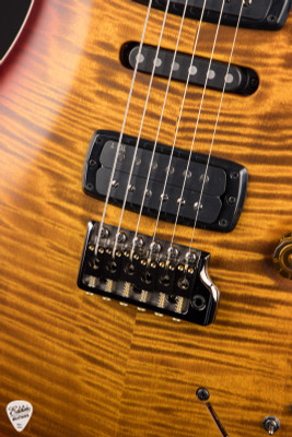Paul Reed Smith Eddie’s Guitars Wood Library Modern Eagle V Brazilian Dark Cherry Sunburst Satin Electric Guitar