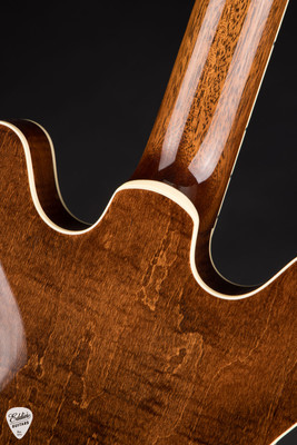 Collings I-35 LC Deluxe Electric Guitar in Walnut