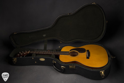 2023 – Martin Custom Shop 000-18 Authentic 1937 Stage 1 Aged Acoustic Guitar with Adirondack Spruce & Honduran Mahogany