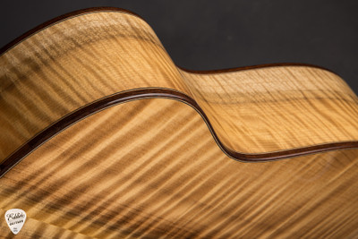 2024 – Gaiero OMC13 – Swiss Spruce & Flamed Oregon Myrtle Acoustic Guitar