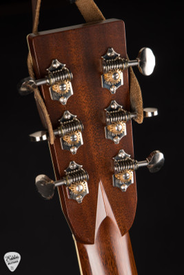 2021 – Santa Cruz D Prewar Custom – Adirondack Spruce & Cuban Mahogany Acoustic Guitar