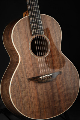 Lowden S-35W - Figured Walnut