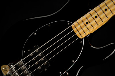 2024 - Ernie Ball Music Man Retro 70's StingRay - Black