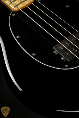 2024 - Ernie Ball Music Man Retro 70's StingRay - Black
