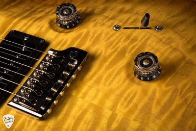 Paul Reed Smith Eddie’s Guitars Wood Library Custom 24 Semi-Hollow Korina/Ziricote Livingston Lemondrop electric guitar