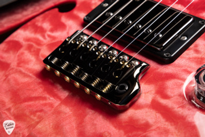 Paul Reed Smith Eddie’s Guitars Wood Library Custom 24 Semi-Hollow Korina/Ziricote – Bonnie Pink Smokeburst electric guitar