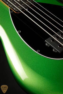 Ernie Ball Music Man StingRay 5 Special H - Kiwi Green