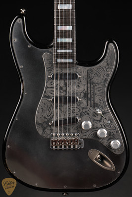 James Trussart Steel O Matic/R. Fortus Style S-Style Paisley Engraved - Black