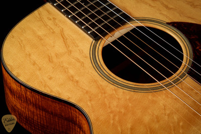 2012 - Bourgeois OM Custom - Bearclaw Sitka Spruce & Koa