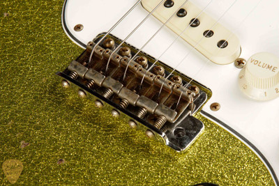2024 - Fender Custom Shop Eddie's Guitars Exclusive Dealer Select Roasted 1963 Stratocaster Heavy Relic - Chartreuse Sparkle
