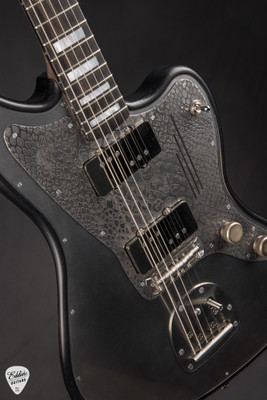 James Trussart Steelmaster - Antique Silver Snake Skin Engraved Black/NAMM Instrument