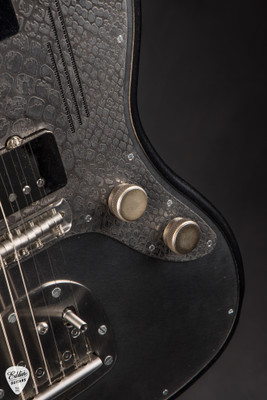 James Trussart Steelmaster - Antique Silver Snake Skin Engraved Black/NAMM Instrument