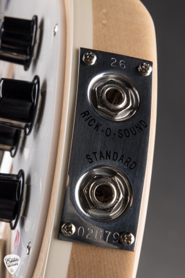 Rickenbacker 4003 Maple Glo bass guitar