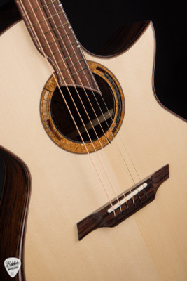 Roggero RGo-M Acoustic Guitar with Italian Spruce & Madagascar Rosewood