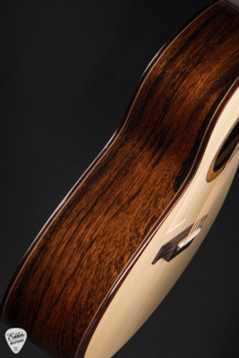 Roggero RGo-M Acoustic Guitar with Italian Spruce & Madagascar Rosewood