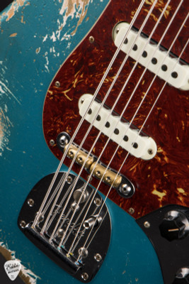Fender Custom Shop 1962 Bass VI Super Heavy RelicSuper Faded Ocean Turquoise Electric Guitar