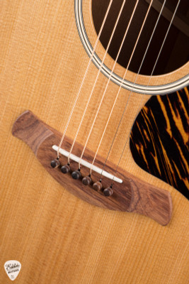 Taylor Gold Label 510e acoustic guitar