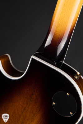 Gibson Les Paul Custom Electric Guitar in 70s Tobacco Sunburst