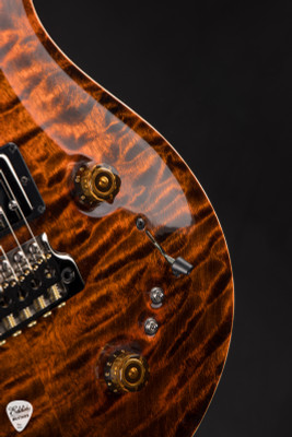 PRS Eddie's Guitars Wood Library Special Semi Hollow Quilt/Stained Maple Neck Orange Tiger electric guitar