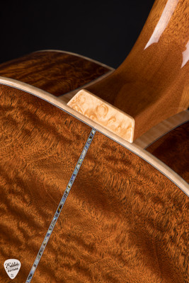Froggy Bottom P-12 Deluxe Acoustic Guitar with German Spruce & Quilted Sapele