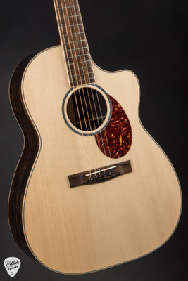 Huss and Dalton FS Deep Body Custom Acoustic Guitar with Adirondack Spruce and Ziricote
