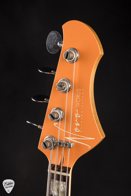 Novo Ivorus Bass Creamsicle electric guitar