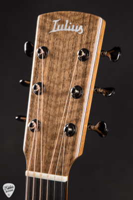 Iulius Lirica Acoustic Guitar with French Spruce & English Walnut